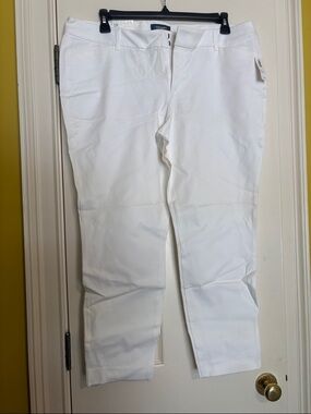 Old Navy White Stretch Straight-Leg Ankle Pants